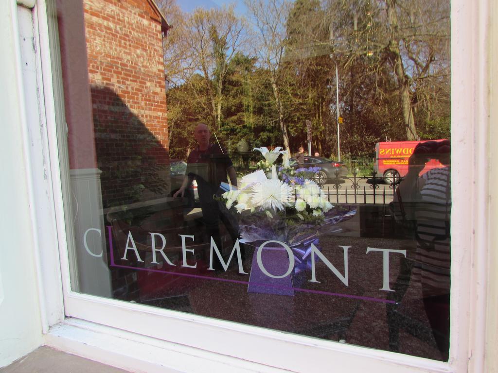 The Claremont Panzió Woodhall Spa Kültér fotó